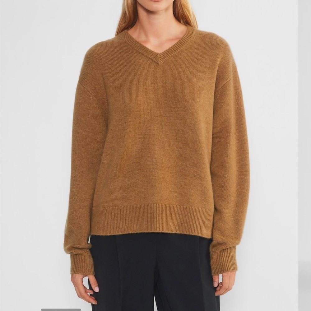 Aritzia Cashmere Relaxed V-Neck Sweater XS